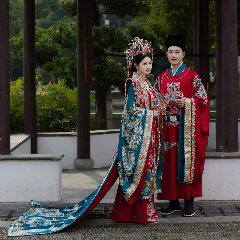 Song Dynasty-Style Hanfu Wedding Dress with Phoenix Crown and Full Set of 2026 New Bridal Chinese-Style Wedding Gown, Elaborate Green Dress Song Dynasty-Style Hanfu Wedding Dress with Phoenix Crown and Full Set of 2026 New Bridal Chinese-Style Wedding Gown, Elaborate Green Dress