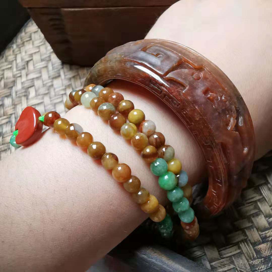 Yuguo live broadcast features jade bracelet noble concubine carved retro object bracelet jade bracelet female Natural