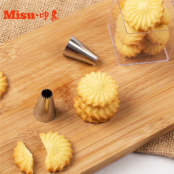 Stainless Steel Piping Tips Cake Decorating Cookie Piping Tips 18 Teeth Small Medium Large Piping Tools