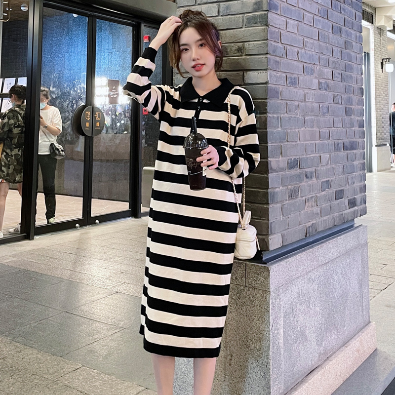 Maternity wear 2022 autumn and winter new Korean version knitted skirt polo striped dress long skirt age-reducing sweater skirt autumn