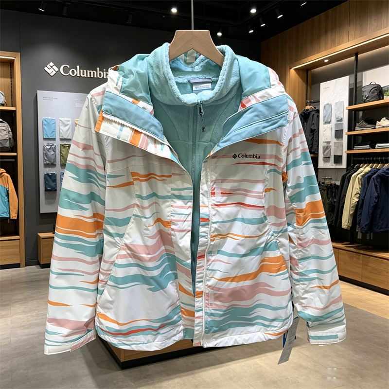 Columbia Outdoor Women's Detachable Fleece Liner 3-in-1 Jacket Wr9620