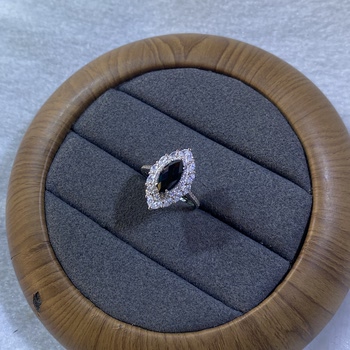 Natural a-grade ink green ice filled green cabochon ring s925 silver inlaid fashionable and versatile electroplated platinum anti-oxidation