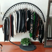 Bán kệ quần áo nhà ở đảo di chuyển bằng đồng tròn kinh doanh / nội thất văn phòng trưng bày nữ đứng - Cửa hàng quần áo