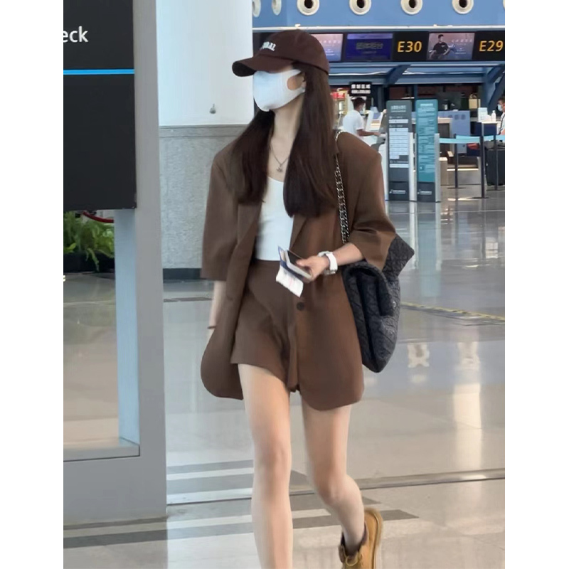 French Retro Fashion, Stylish Brown Short-Sleeved Suit, High-End Casual Professional Style Blazer and Shorts