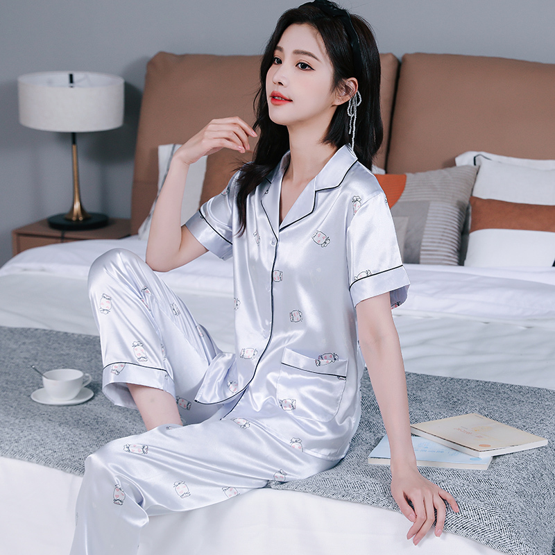 Women's Summer Pajamas, Ice Silk Two-Piece Set, Thin Silk, Sexy Loose Cardigan, Can Be Worn Outside, Short-Sleeved Mom's Home Clothes