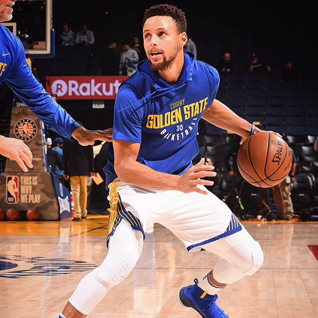 James không tay áo trùm đầu áo thun cotton bóng rổ Đào tạo áo hoodie Durant Xuất hiện áo thun thể thao NBA áo thun anta