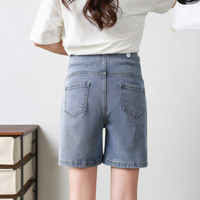 孕妇牛仔短裤：大码妈妈夏日必备，时尚又舒适！