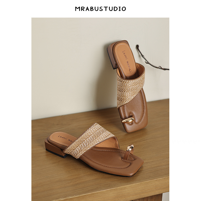 French-Style Straw Woven Sandals, Super Popular, Woven with Toe Separators, Comfortable and Soft-Soled, Roman Sandals, Summer Outdoor Wear, Exquisite