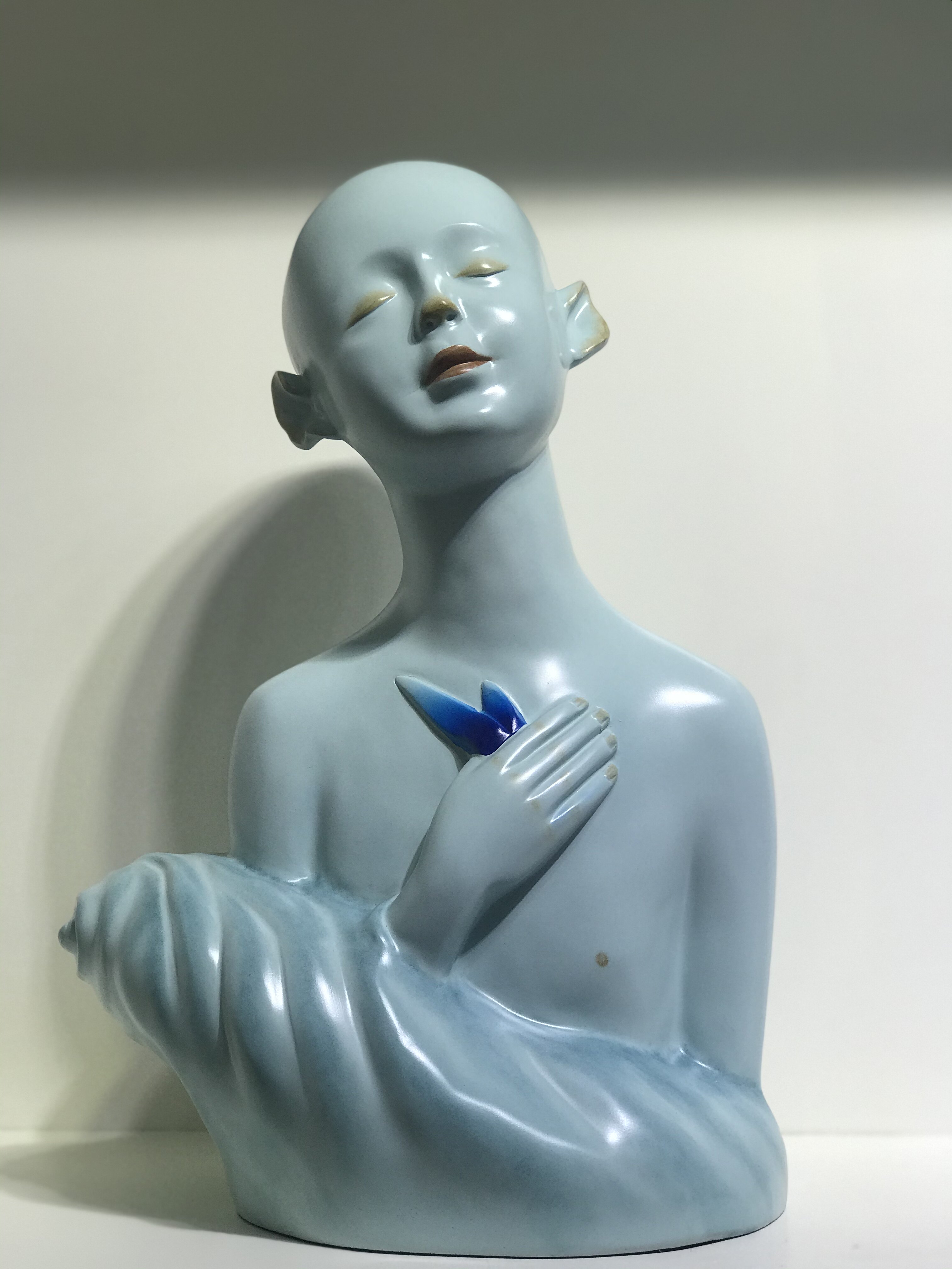 Entrance lobby hotel sales department indoor new modern abstract figure cyan twisted sculpture art decoration