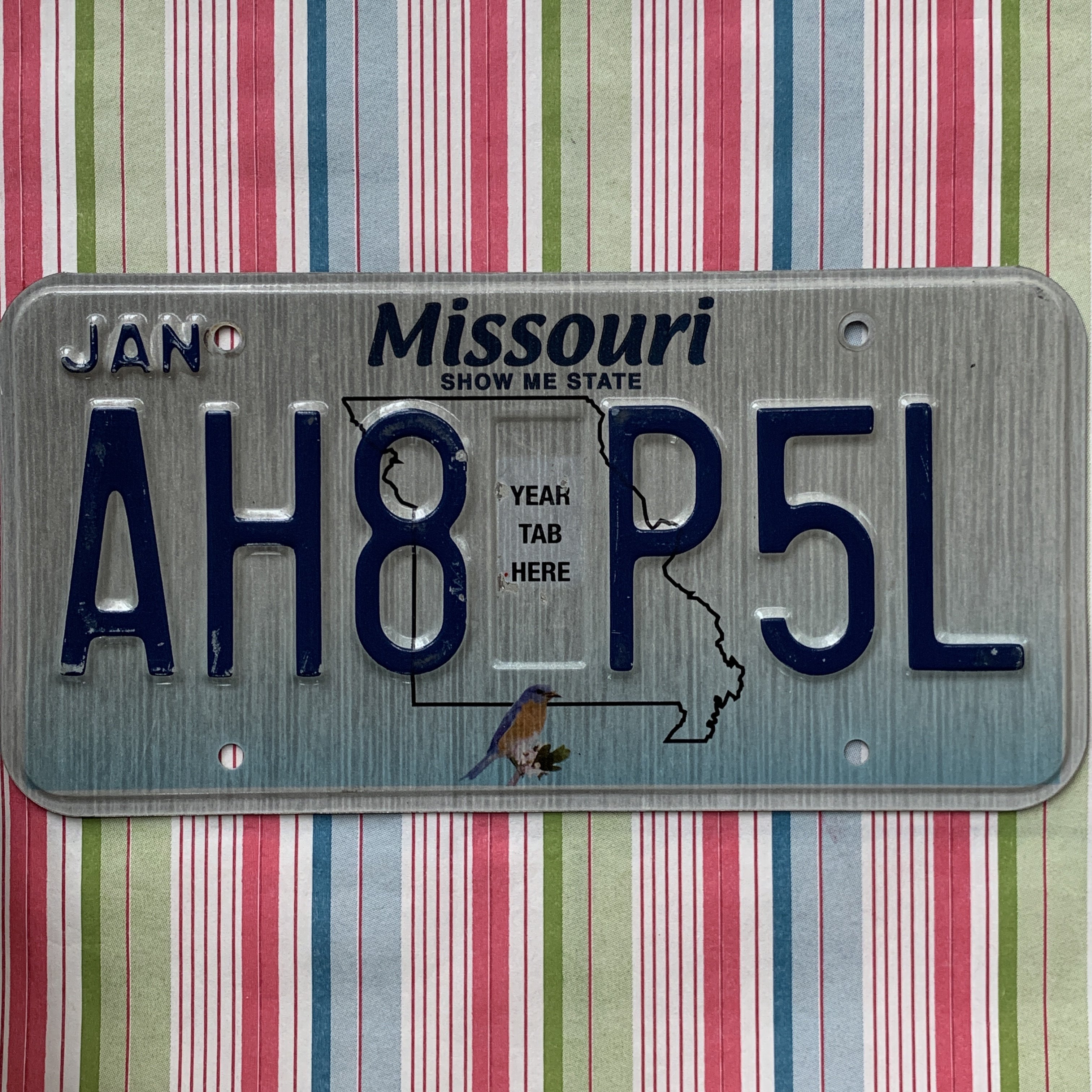 American license plate MissouriMO Missouri AH8-P5L vintage collection tin painting old photo road decoration