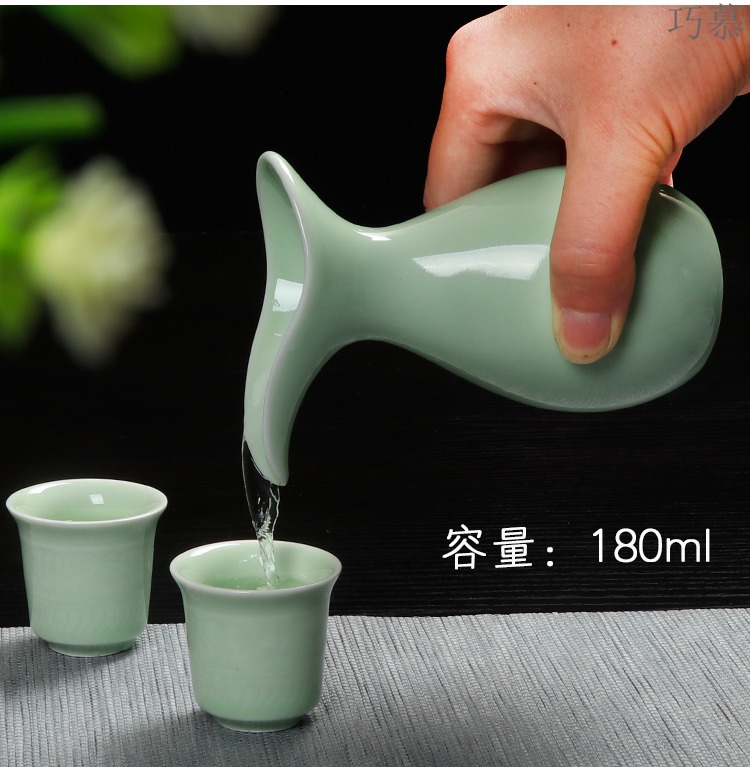 Qiao mu hip white wine a single half jins to celadon excessive penetration points wine poured wine white porcelain household put wine vessels