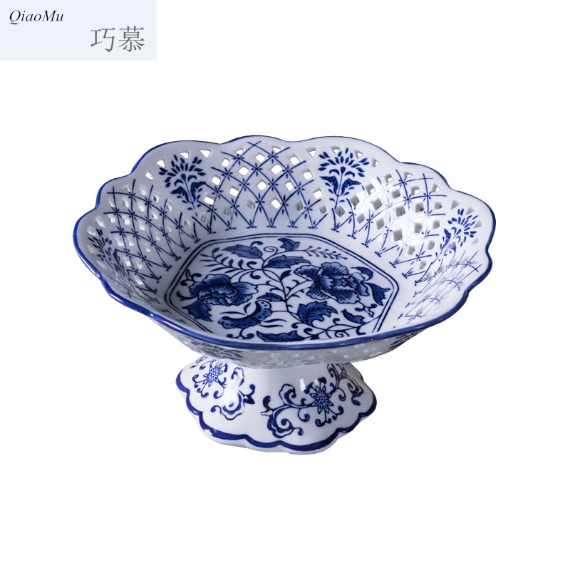 Qiao mu fruit bowl Chinese blue - and - white ceramics tribute compote domestic large sitting room tea table high hollow out fruit snacks