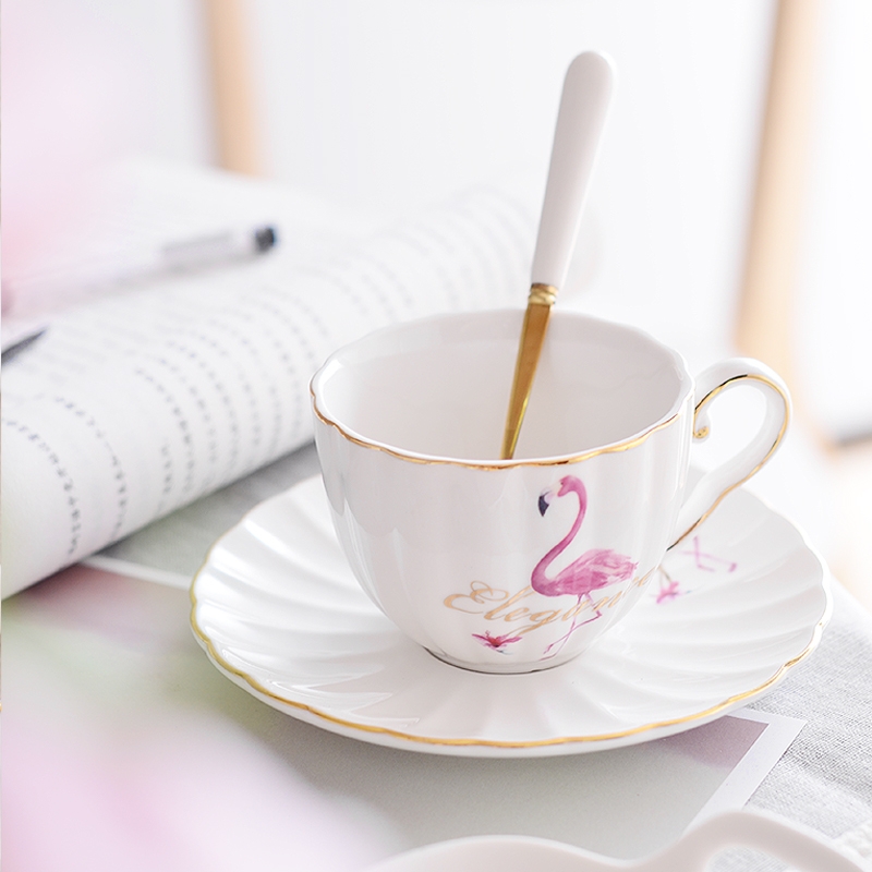 Qiao mu ins girl heart coffee cups and saucers suit ceramic coffee cup European - style key-2 luxury contracted household of small black tea