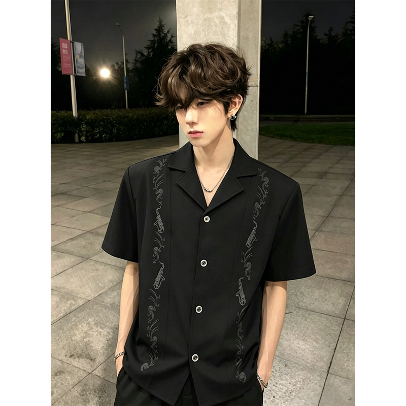 Old Money Style Black Padded Shoulder Cuban Collar Short-Sleeve Shirt for Men, Summer Husband-Like Look, Cool and Handsome American-Style Embroidered Ice Silk Shirt