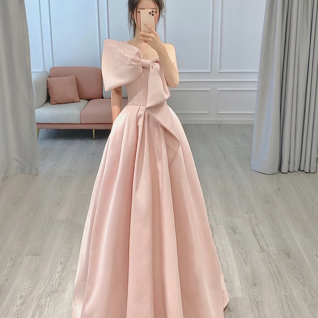 Pink Evening Gown 2022 new Girl Princess Wind banquet Welcome Guests Great Bow Tie Bride Satin Toast Toast