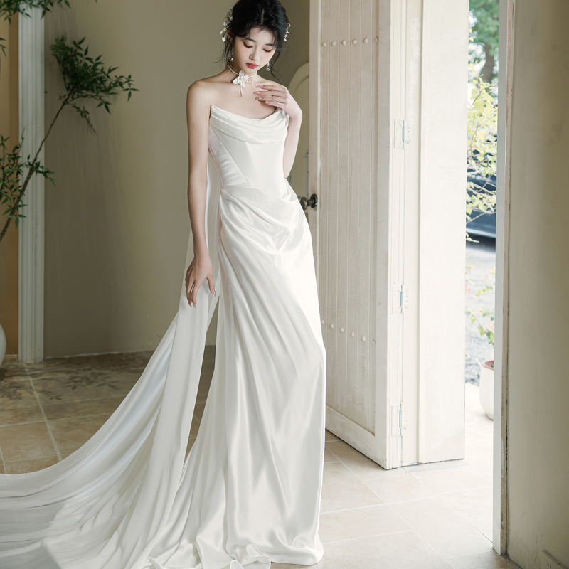 French-Style Light Wedding Dress 2026 New Model Strapless Niche Light Luxury Acetate Satin Detachable Engagement Reception Departure Dress
