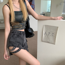 Hot pants Women summer 2021 New Port flavor design sense small pocket small man summer chic strap denim shorts tide