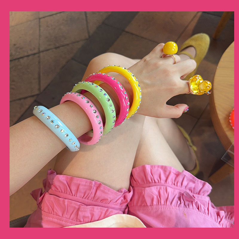 Colorful Silicone Bracelet for Women with Diamonds, Fashionable and Personalized, Available in Multiple Colors, Trendy Jewelry Colorful Silicone Bracelet for Women with Diamonds, Fashionable and Personalized, Available in Multiple Colors, Trendy Jewelry