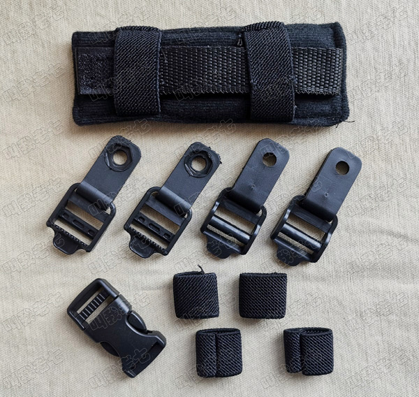 Four-point lower jaw with spare parts a set of MICH helmets with chin strap components Army fans renovation safety helmet scattered accessories