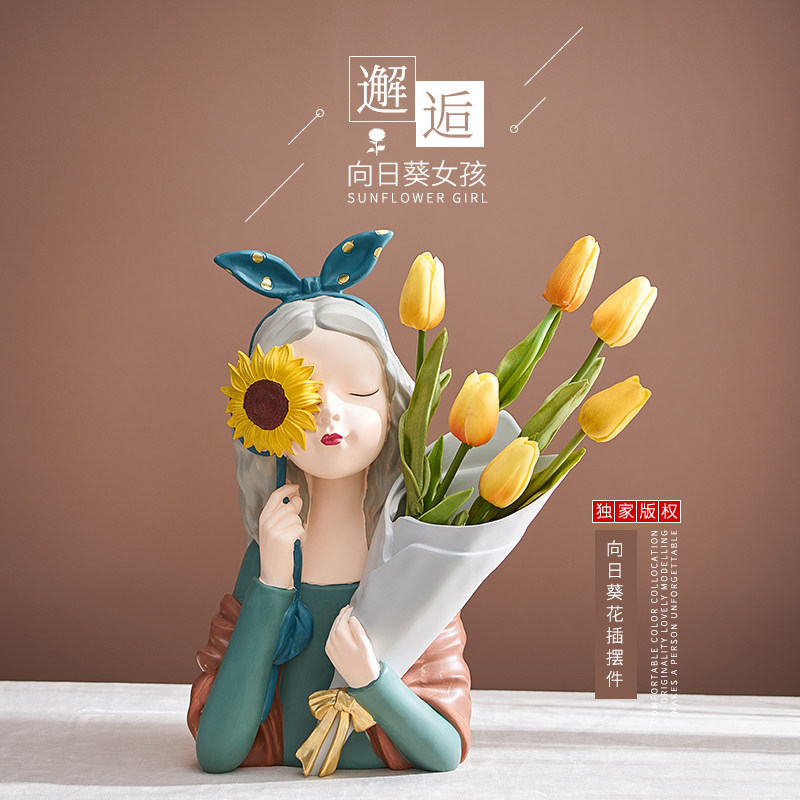 Nordic girls hold flower bouquet decorations for the creative light and luxurious home living room TV cabinet Girls' Day gifts