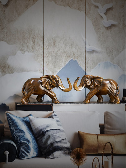 A Pair of Lucky Elephant Figurines, a Creative Opening Gift, Suitable for Office, Living Room, or Wine Cabinet, with Good Meaning and Fine Craftsmanship