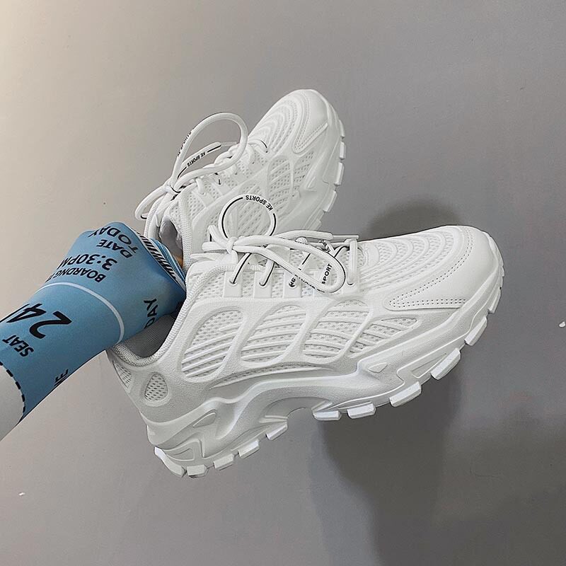 Spring and summer new breathable white shoes men and Korean sports casual shoes fashion thick soles increase the daddy shoes tide