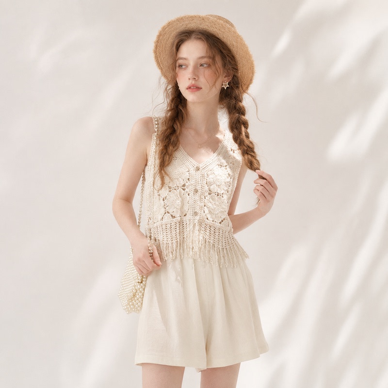 Vacation Style V Neck Cut Out Crochet Tassel Vest for Women Summer Sleeveless Single Breasted Short Layered Knitted Vest