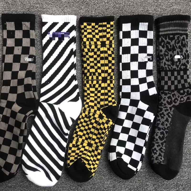 Skateboard Socks Checkerboard Black and White Sports Socks Towel Socks Mid-Calf Unisex New Style