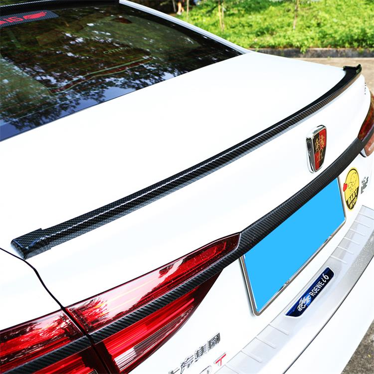 Ô tô phổ biến nhập khẩu sợi carbon không đục lỗ cao su sửa đổi đuôi vây cánh bằng sợi carbon cánh gió cố định cánh lướt gió ô tô