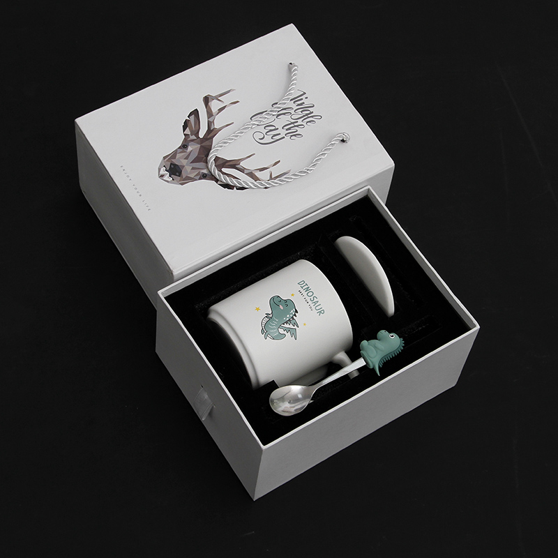 Lovely keller gift boxes with cover teaspoons of super cartoon character of the creative ceramic cup web celebrity gift cup with the hand
