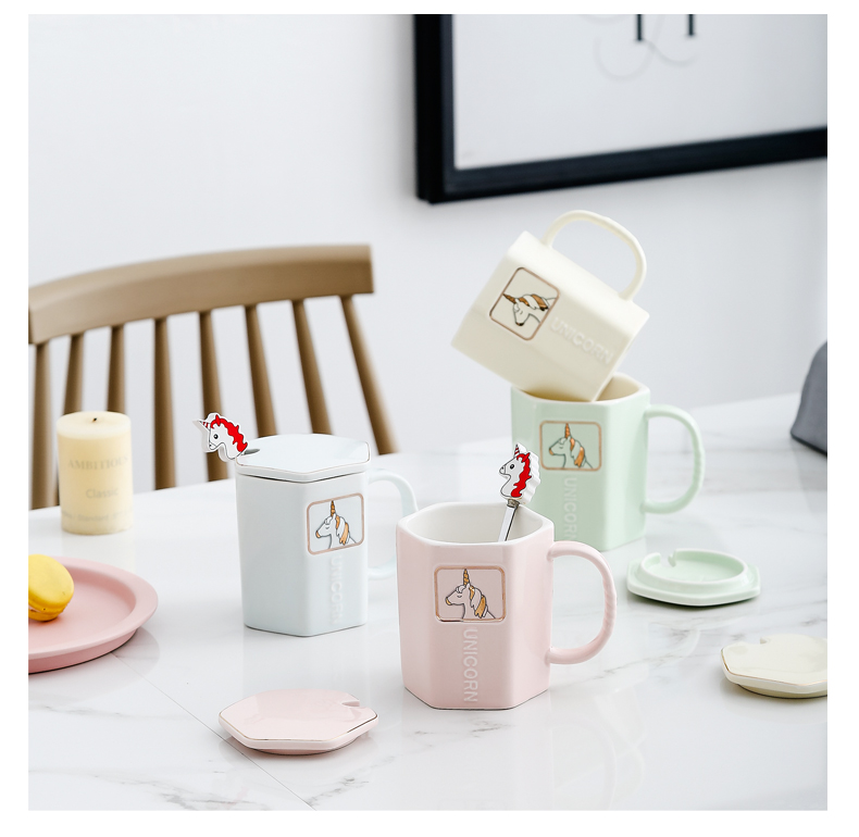 The Ins unicorn mark cup with cover spoon, lovely web celebrity of ceramic keller cup creative picking cups of milk breakfast