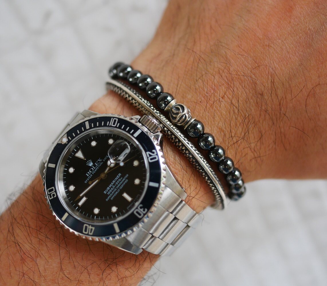 The palace silver brand Lone Ones 6mm magnetic ore with silver beads beaded bracelet