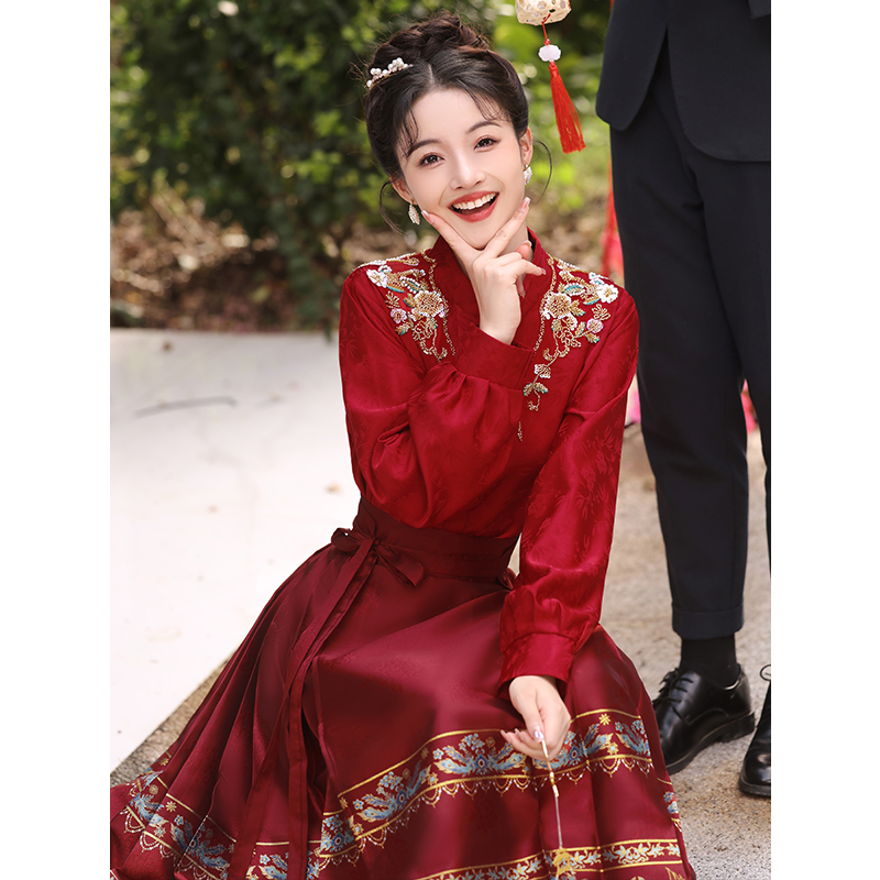 Evening dress, Hanfu, red winter wedding dress, Chinese style, long sleeve Evening dress, Hanfu, red winter wedding dress, Chinese style, long sleeve