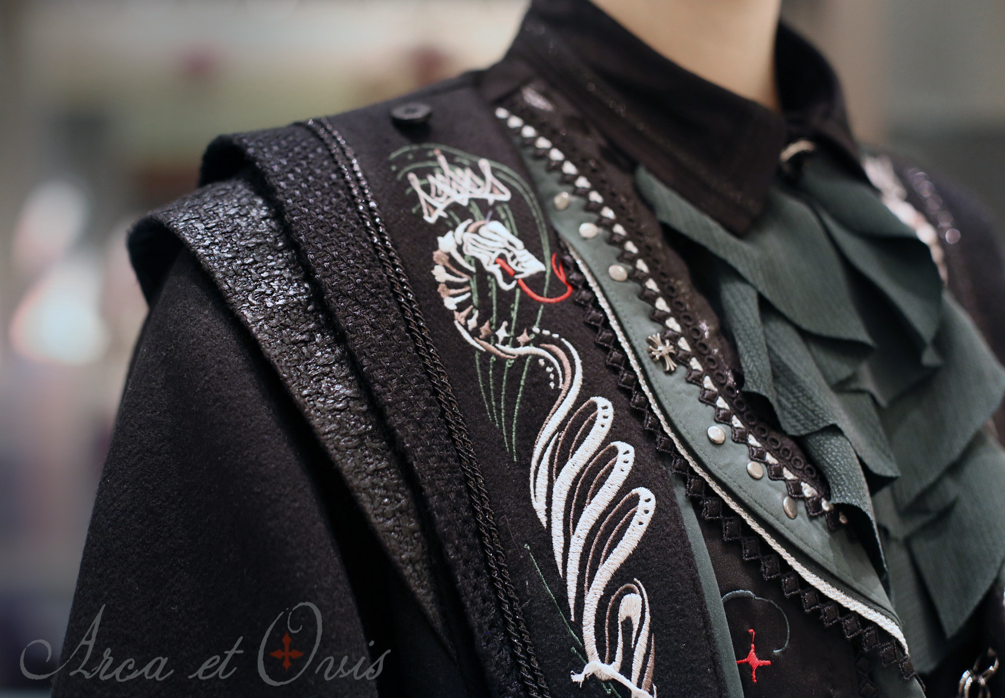 现货原创魔法学院G刺绣毛呢男女外套袍子，黑暗黑魔法王子系Lolita，你的魔法之旅即将开始！