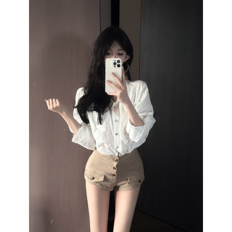 Korean Style Elegant Lady Suit for Women, Spring Hot Girl White Shirt, Sun Protection Top, Denim Hip-Hugging Shorts Two-Piece Set