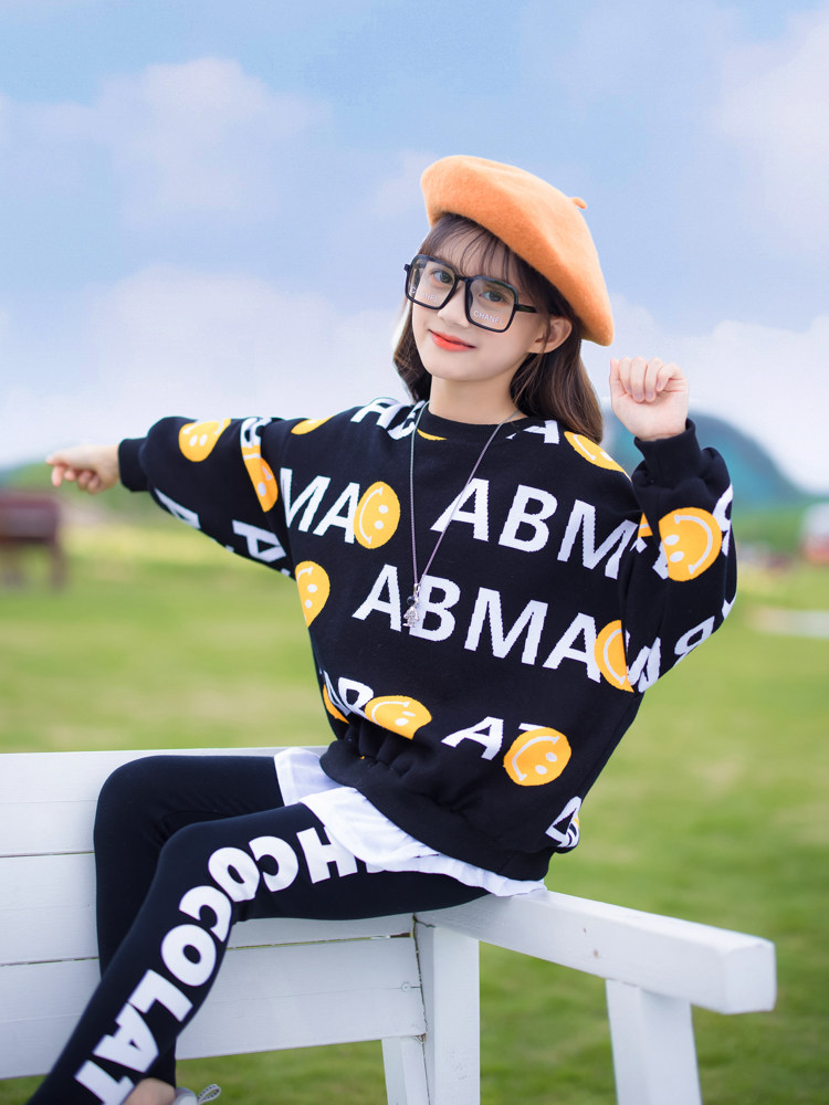 Girls' fashion foreign style sweater suit spring 2022 new middle and big children's net red children's casual top two-piece set