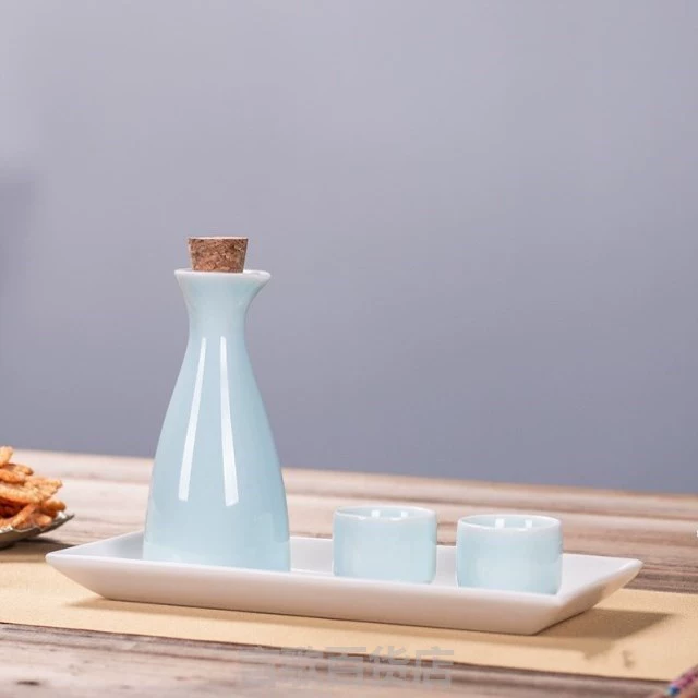 Sake jug Nhật rượu thủy tinh tách bộ thiết lập Trung Quốc sáng tạo nhỏ rượu vang chén quà cổ rượu vang tinh thần - Rượu vang