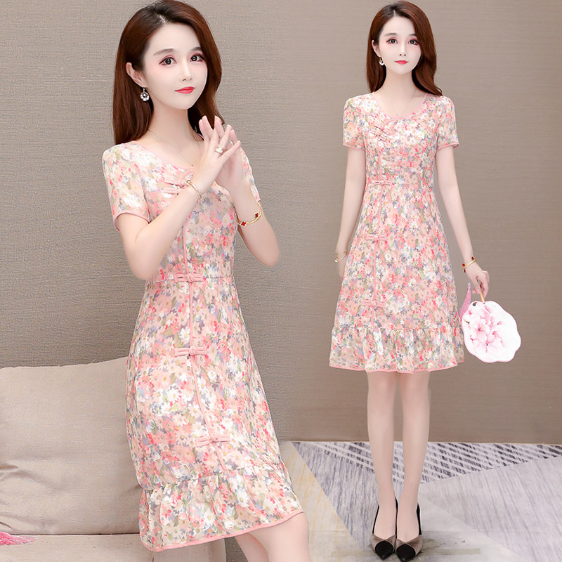Golden girl 2022 summer new slim and wide wife cheongsam improved version mother floral skirt