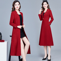 Temperament red trench coat womens long spring 2021 New Korean version popular knee waist thin coat coat
