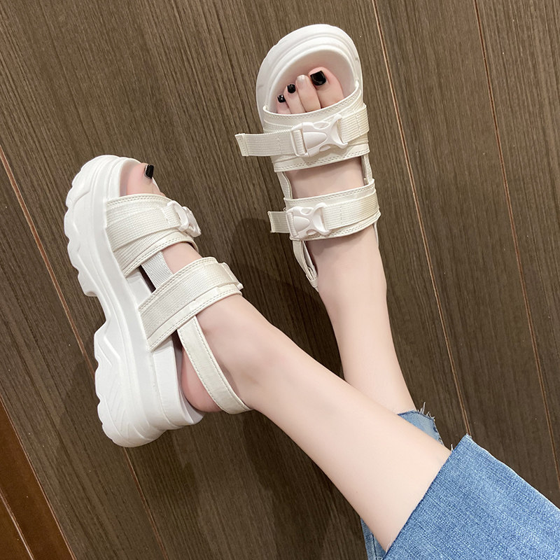 European station 2022 summer new casual all-match heightened thick-soled platform sandals women's ins tide open-toe Roman shoes