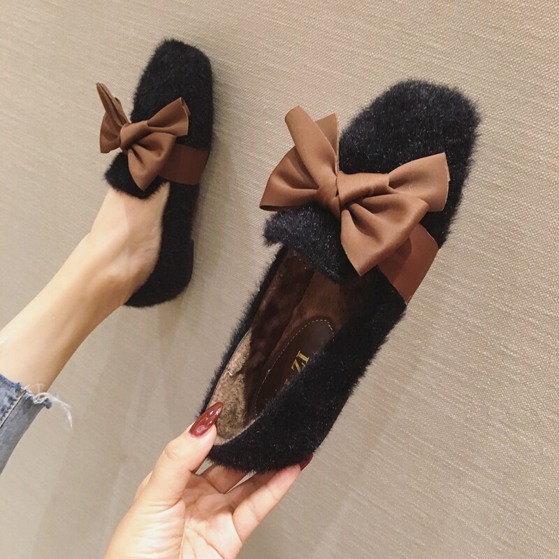 Tide card 2020 autumn winter new butterfly knot large size suede with velvety warm fur shoes female flat heel flat-bottomed bean-bean shoes
