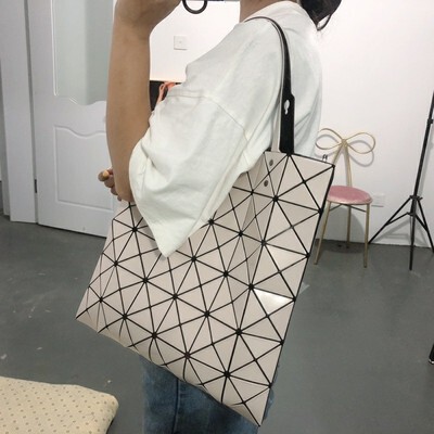 Japan 2024 New Quilted Single-Shoulder Bag 6-Compartment Handbag Large Capacity Underarm Bag Casual Fashion Women's Bag Japan 2024 New Quilted Single-Shoulder Bag 6-Compartment Handbag Large Capacity Underarm Bag Casual Fashion Women's Bag
