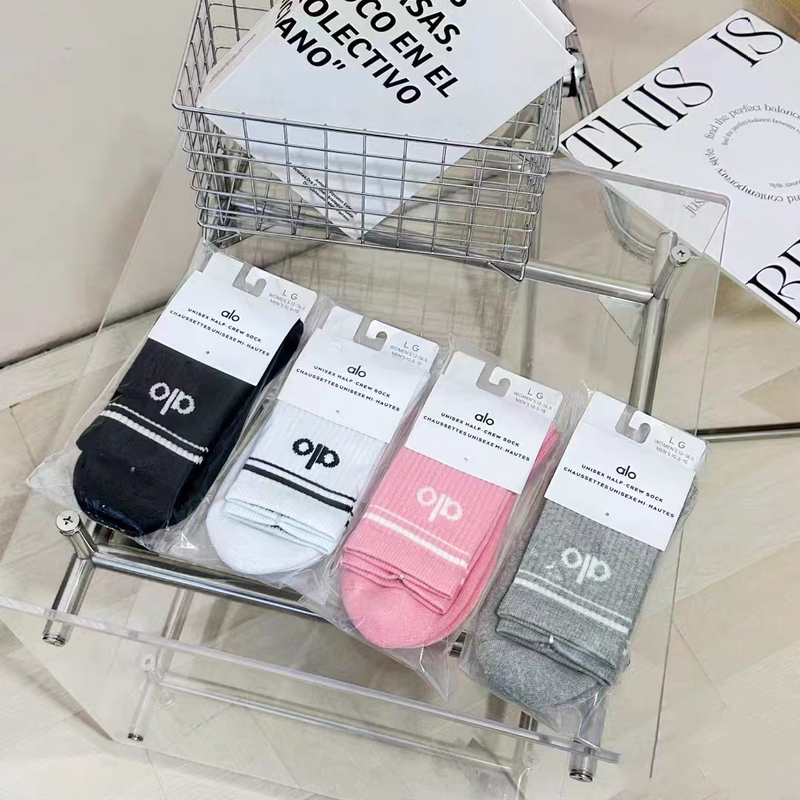 Super Stylish Versatile Mid-Calf Sports Socks, Perfect for Pairing with Yoga Pants, Thick Terry, Sweat-Absorbent, Pure Cotton, Comfortable and Breathable