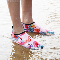 Beach shoes and socks barefoot men's and women's snorkeling shoes wading back to the river swimming non-slip soft bottom quick-drying treadmill special shoes and socks