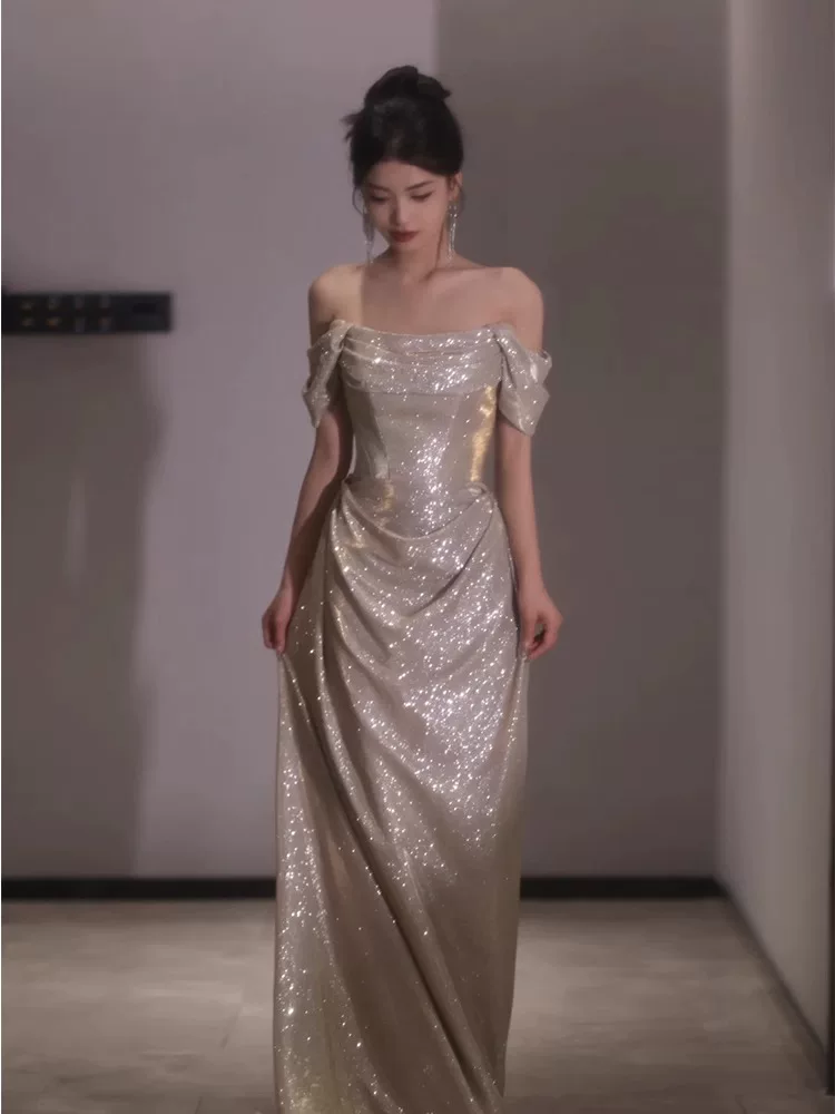 Evening dress, high-end, open shoulders