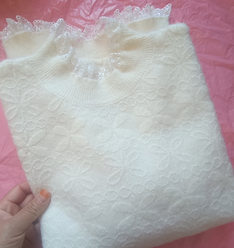 Autumn and Winter New Style Half-High Lace Collar Four-Leaf Clover Pattern Loose Soft Sweater Age-Reducing Long-Sleeved Knitted Top