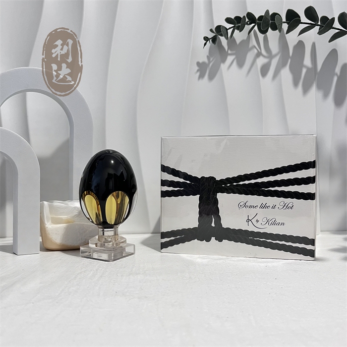 By Kilian Pearl Oud Passionate Fire Love's Dilemma Saffron Cedar