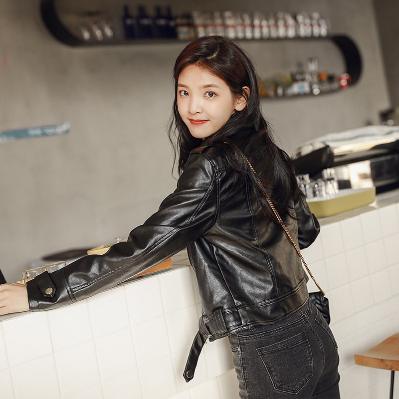 Zhang Ruonan's Same Style 2026 New Short Leather Jacket for Petite Women, Suitable for Spring, Autumn, and Winter, with a High-End Motorcycle Style