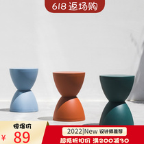 Nordic minimalist Prince Bench Creativity Changing Shoes Stool Thickening Plastic Round Tea Table Designer Net Red Hourglass Short Stool