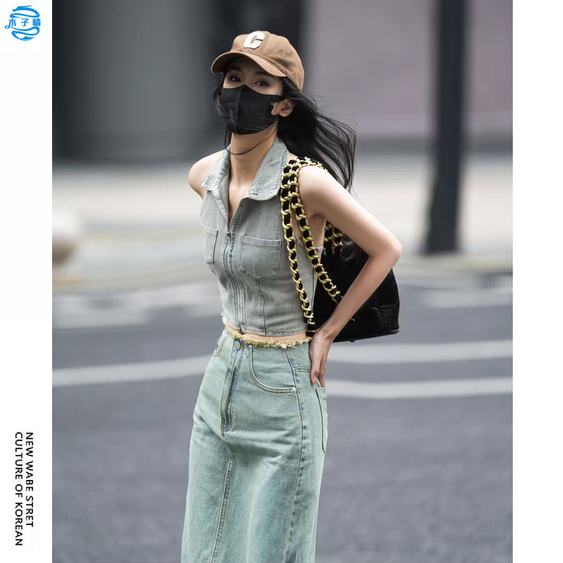 Fashionable Retro 2026 New Denim Vest for Women, Summer New Niche Backless Vest, Sleeveless Trendy Vest ins Fashionable Retro 2026 New Denim Vest for Women, Summer New Niche Backless Vest, Sleeveless Trendy Vest ins